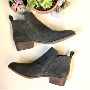 Dolce Vita Suede Booties size 9.5